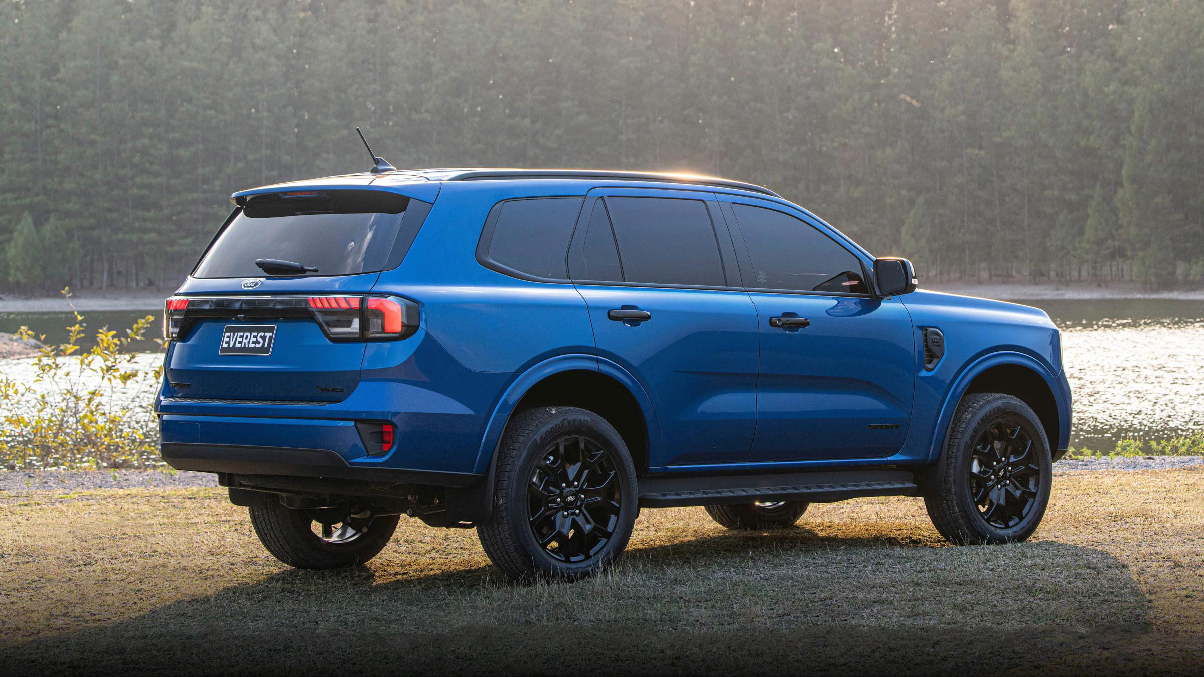 Ford Everest Sport Indonesia